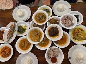 5 Tempat Makan Tertua di Jalan Sabang, Ada RM Padang Sejak 1958!