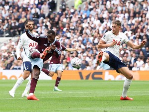 Aston Villa Akhirnya Menang, Tottenham Lanjut Puasa