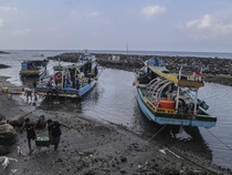 Aktivitas Nelayan Ternate di Tengah Rencana Modernisasi Armada Perikanan