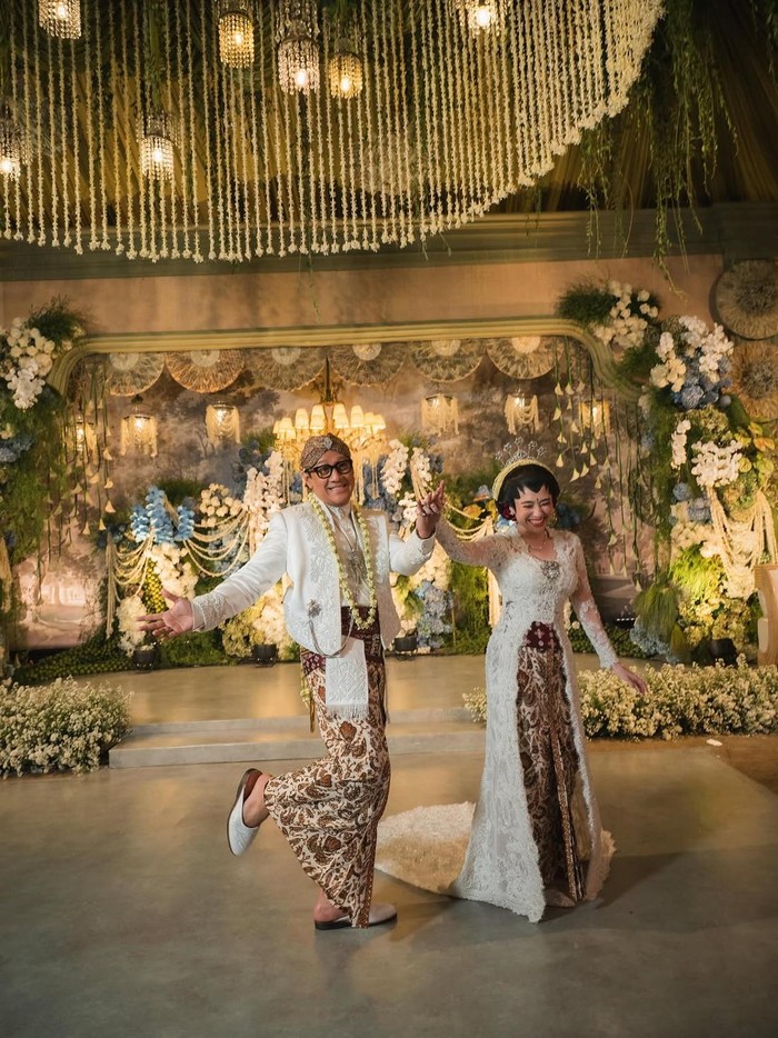 Andre Taulany dan Amanda Rigby menikah.
