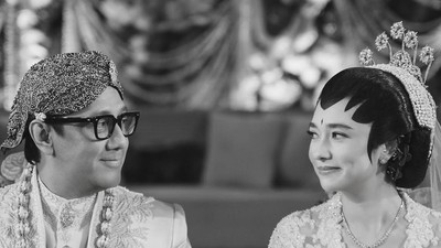 Senyum Bahagia Andre Taulany dan Amanda Rigby Usai Resmi Menikah