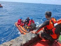 Detik-detik Penyelam Basarnas Temukan Korban KM Virgo usai Pecahkan Kaca Kapal