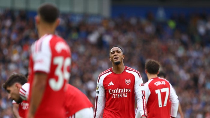 BRIGHTON, ENGLAND - SEPTEMBER 19: Ezri Konsa of Arsenal reacts during the Premier League 2026/27 match between Brighton & Hove Albion and Arsenal FC at American Express Stadium on September 19, 2026 in Brighton, England. (Photo by Clive Rose/Getty Images)