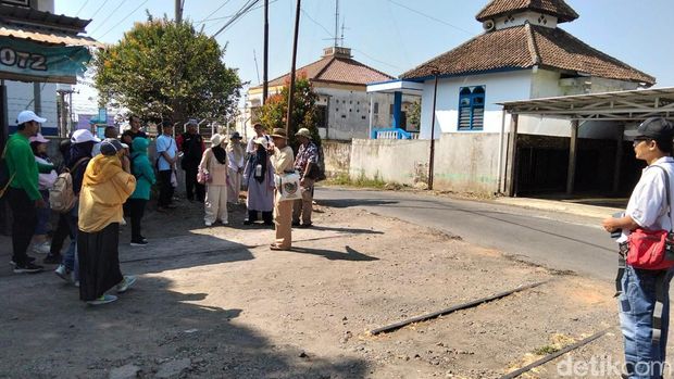 Jejak Rel Magelang Suasana Djeladjah Spoor #8 yang diadakan Komunitas Kota Toea Magelang dari Stasiun Secang menuju Stasiun Payaman, Minggu (20/9/2026).
