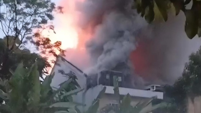 Kebakaran melanda rumah warga di Bogor diduga korsleting listrik. (dok istimewa)