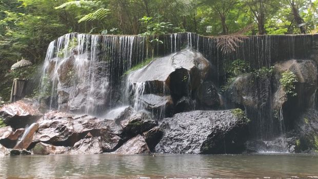 Kolam di Air Terjun Goa Rajo Kolam di Air Terjun Goa Rajo, Bangli, Bali, beberapa waktu lalu. Terdapat dua kolam di tempat pelesir tersebut.