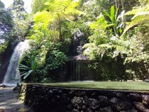 Kolam-kolam di Air Terjun Pulau Dewata