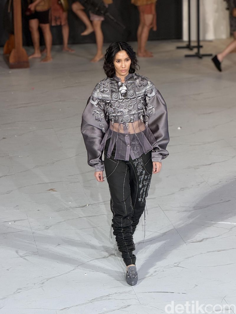 Koleksi Mel Ahyar Archipelago Buka Fashion Nation 2026 Koleksi Mel Ahyar Archipelago Buka Fashion Nation 2026