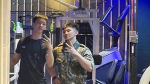 Akibatnya, Hoshi terpaksa absen dari agenda-agenda yang seharusnya dijadwalkan. Hoshi gak akan ikut dalam kegiatan yang dijadwalkan mendatang termasuk Acara Tim Demonstrasi Tekwondo dan Festival Angkatan Darat 2026, tulis PLEDIS. Foto: Dok.ho5hi_kwon/ Instagram