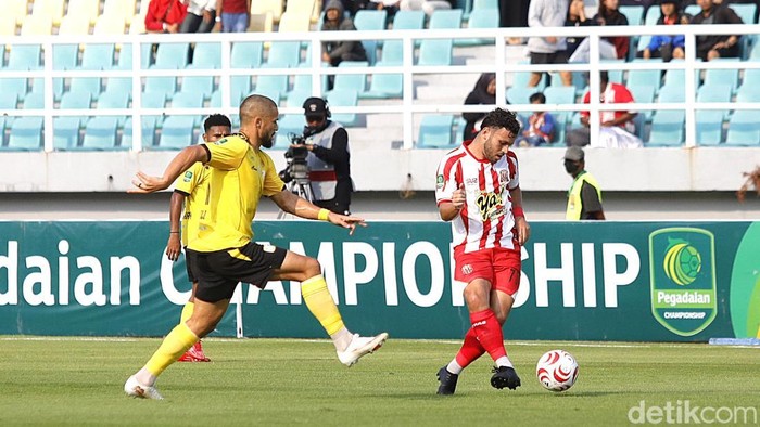 Laga Deltras vs Barito Putera