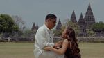 So Sweet! Marion Jola Dilamar Dennis Talakua di Pelataran Prambanan