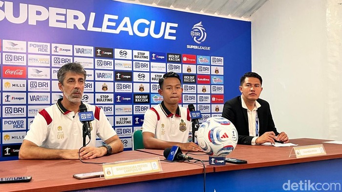Pelatih Bhayangkara Presisi Lampung FC Oscar Bruzon