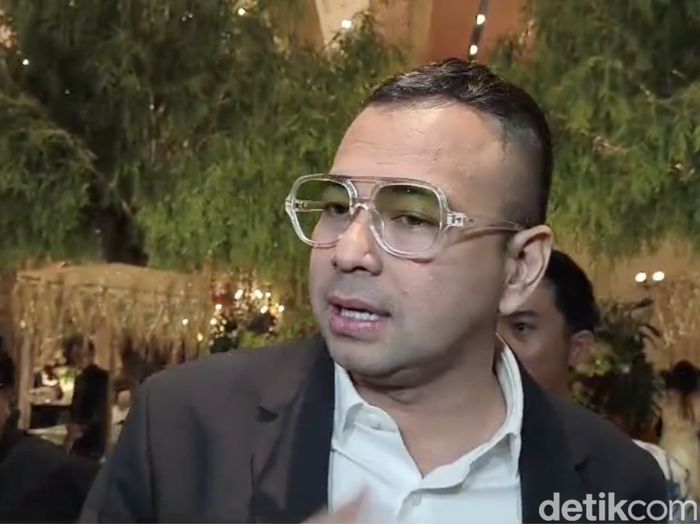 Raffi Ahmad soal pernikahan Andre Taulany dan Amanda Rigby.