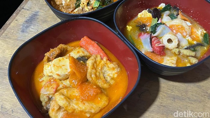 Seblak Bawah Pohon