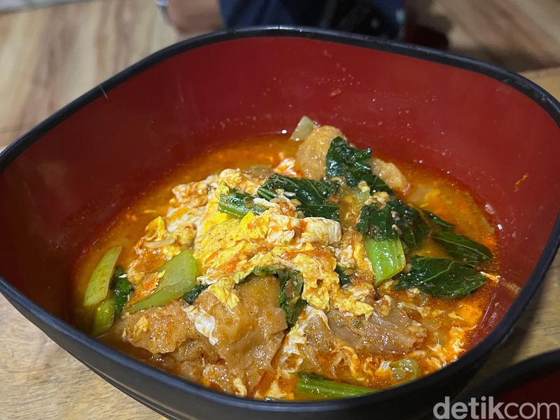 Seblak Bawah Pohon