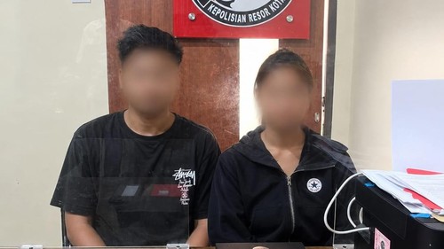 Sepasang kekasih inisial FBBG (29) alias Bryant dan SJ (38) penyimpan sabu hingga ekstasi di kamar kos ditangkap Satresnarkoba Polresta Denpasar, Jumat (18/9/2026). (Dok. Polresta Denpasar)