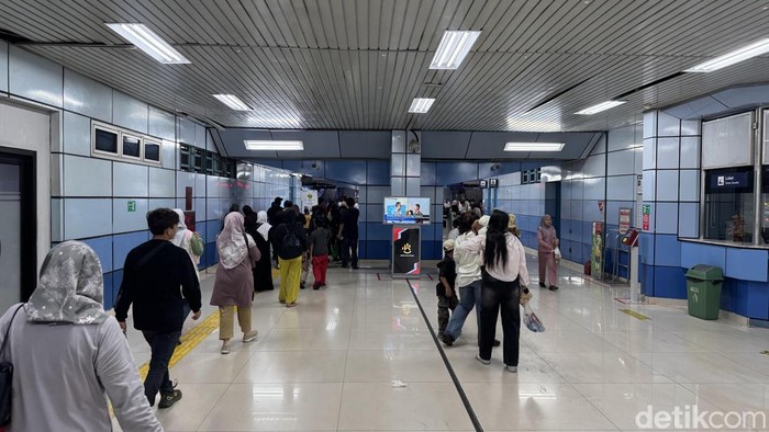 Stasiun Juanda kembali beroperasi normal. (Adhfar/detikcom)