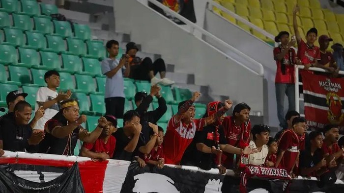 Suporter PSM Makassar.