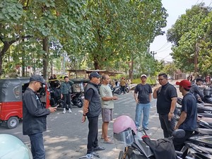 Ironi Parkir Resmi Dekat MaRI Dikuasai Jukir Liar Penikam Ojol