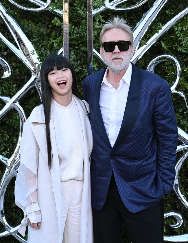 Nicolas dan Riko menikah pada 16 Februari 2021, dalam sebuah upacara intim di Hotel Wynn di Las Vegas. Keduanya telah menyambut anak pertama mereka, seorang putri bernama August pada September 2022. Foto: FilmMagic/Axelle/Bauer-Griffin