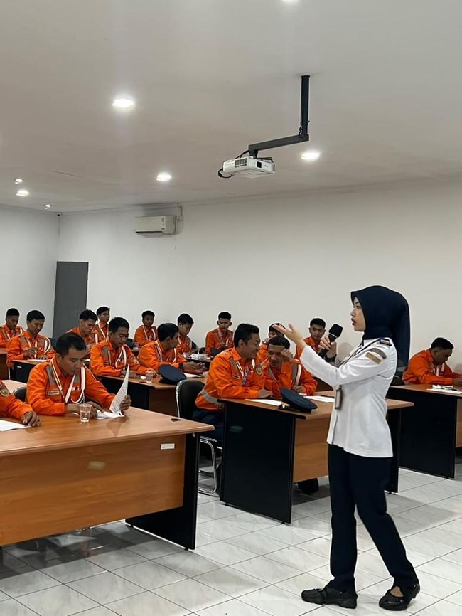 748 Orang Direkrut Jadi Petugas Jaga Lintasan Kereta