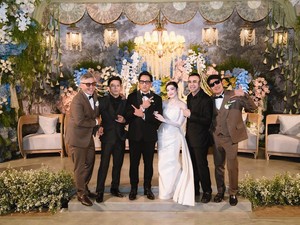 Resepsi Andre Taulany dan Amanda Rigby, Intimate Dihadiri Sahabat Artis