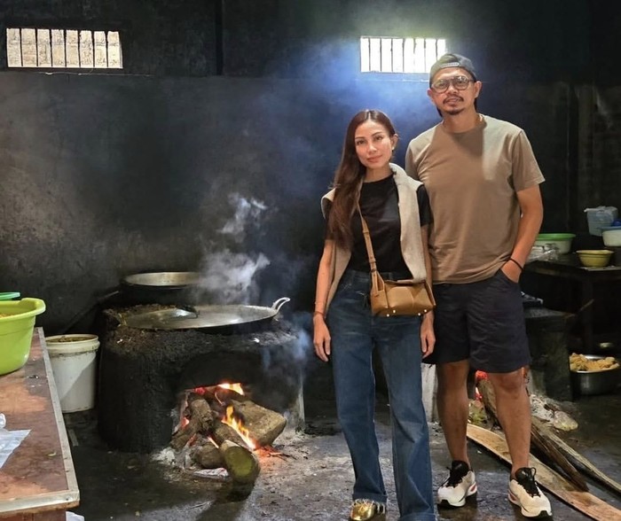 Bambang Pamungkas Kini Jadi Foodies, Kulineran sampai ke Perancis!
