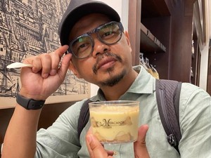 Bambang Pamungkas Kini Jadi Foodies, Kulineran sampai ke Perancis!