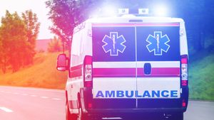 Video: Bukan Manusia, Ambulans Ini Khusus Nyelamatin Pohon