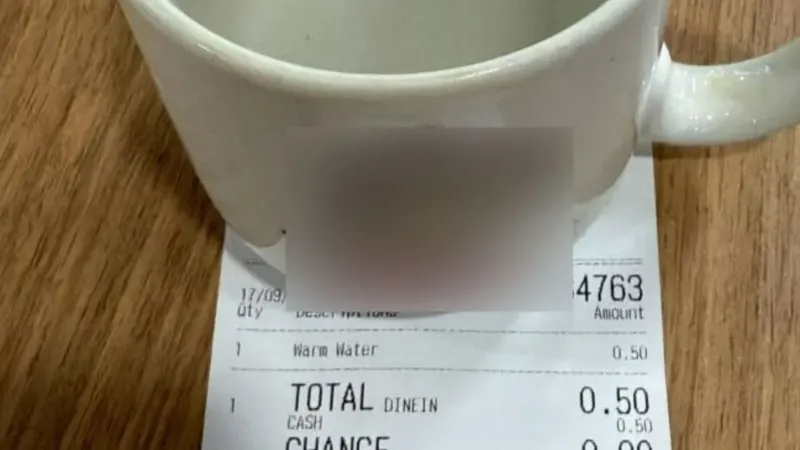 Dikira Gratis, Ternyata Pesan Air Hangat di Kafe Ditagih Rp6 Ribu! Dikira Gratis, Ternyata Pesan Air Hangat di Kafe Ditagih Rp6 Ribu!