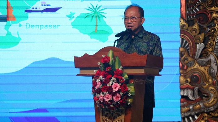 Gubernur Bali Wayan Koster