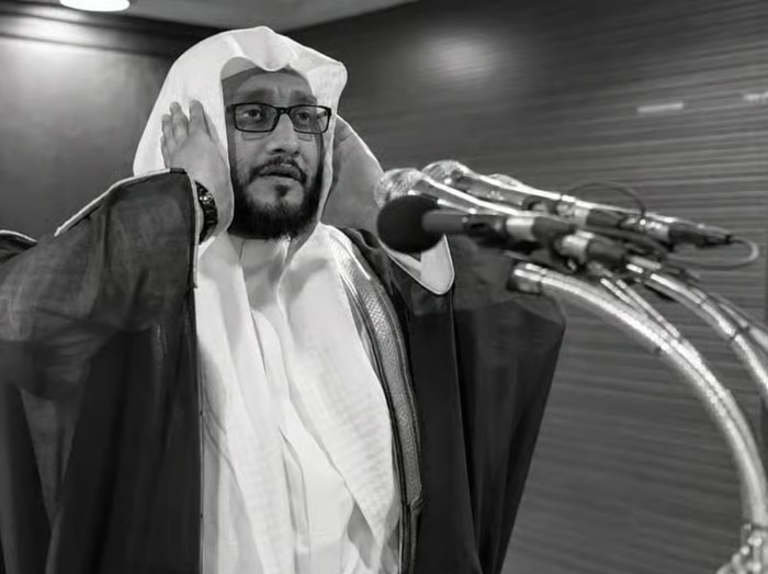 Kabar duka datang dari Masjidil Haram, Makkah. Syekh Ibrahim Al Madani, salah satu muazin Masjidil Haram, meninggal dunia pada Senin pagi (21/9/2026).