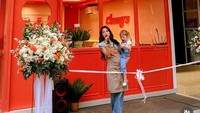 Jennifer Coppen Buka Gerai Chewy's di Jakarta, Tokonya Langsung Diserbu!