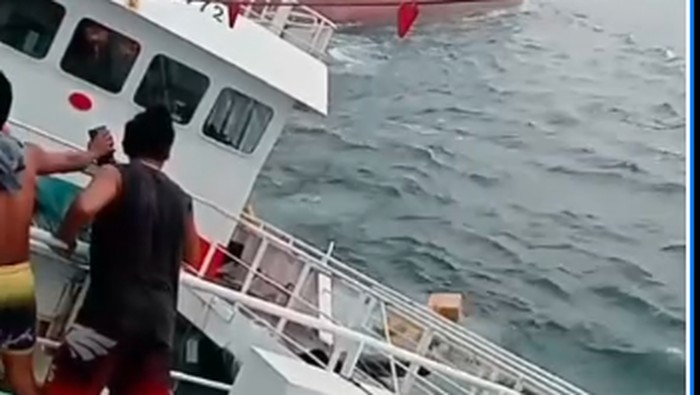 Kapal nelayan ditabrak kapal kargo