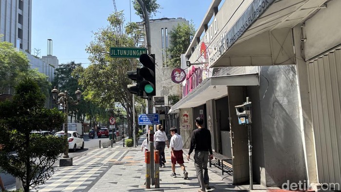 Kawasan Jalan Tunjungan.