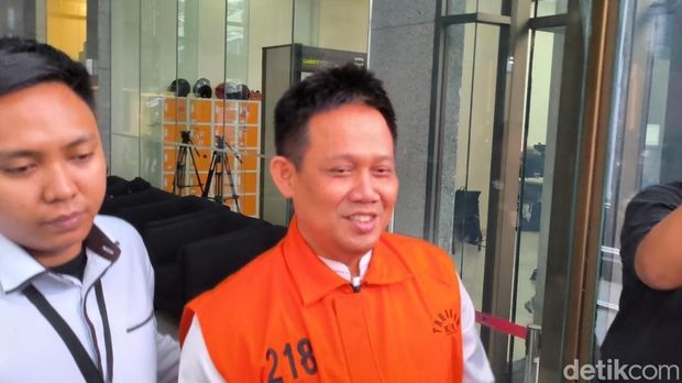 KPK memeriksa dua orang kepercayaan Menteri ATR/BPN Nusron Wahid, Fahd El Fouz (Fahd A Rafiq) dan Arif Sugiyanto terkait suap HGB Summarecon Bogor. (Kurniawan/detikcom)