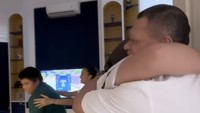 Raul Lemos langsung menemui anak laki-lakinya, Kellen Alexander Lemos.  Foto: dok instagram Kris Dayanti