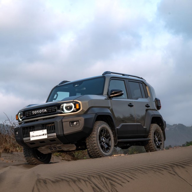 Menguji Land Cruiser FJ di Gurun Pasir Yogyakarta