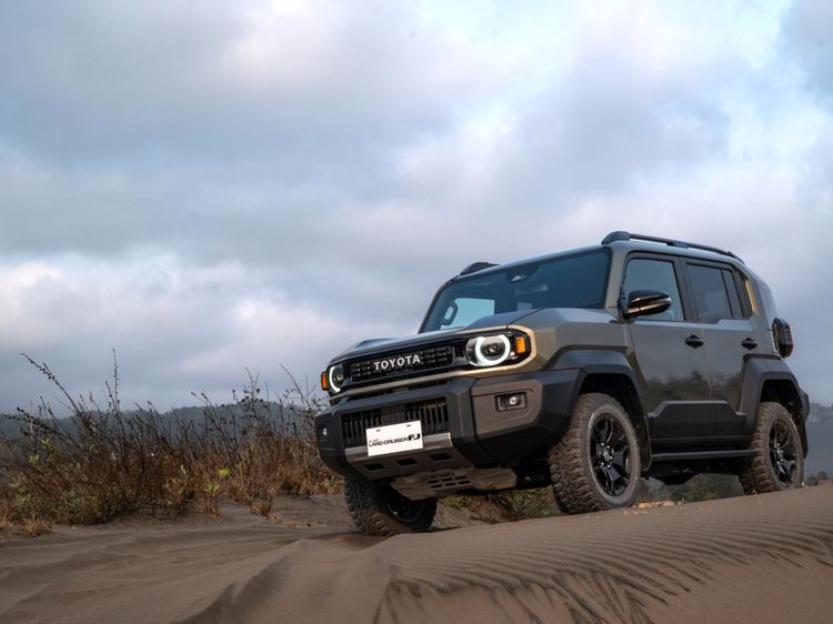Menguji Land Cruiser FJ di Gurun Pasir Yogyakarta