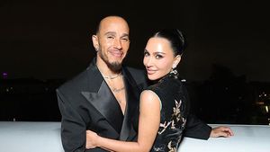 Kim Kardashian & Lewis Hamilton Makin Go Public, Mesra di Acara High-Profile