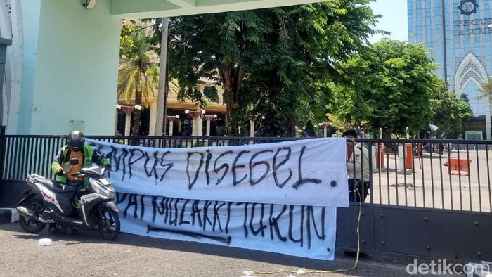 Mahasiswa UINSA demo lagi