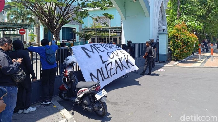 Mahasiswa UINSA demo lagi