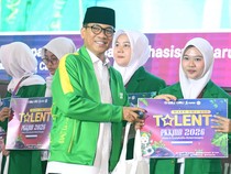 Maksimalkan Potensi Desa, Mendes PDT Ajak Mahasiswa UMJ Jadi Pengusaha