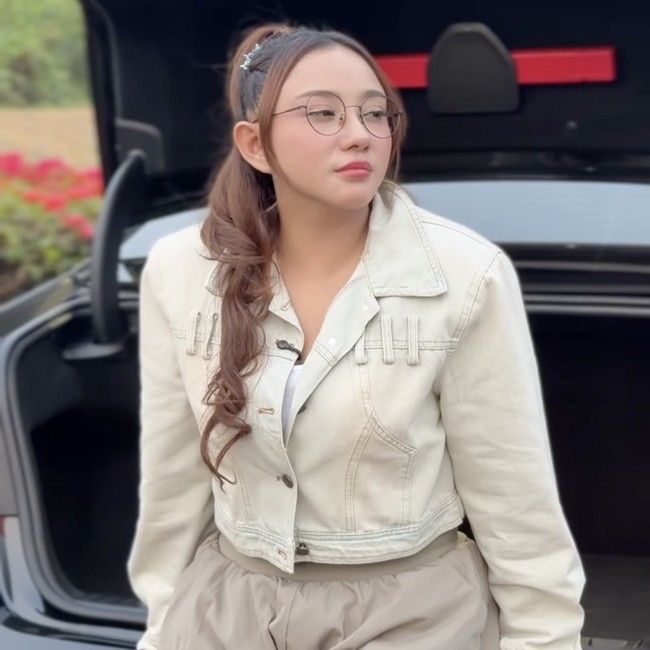 Meisita Lomania Unboxing Mobil Hasil Ditipu Eks Pacar: Tebus Rp 1,1 Miliar