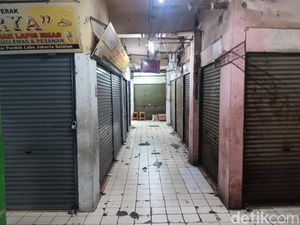 Sesepi Ini Pasar Pondok Labu Kini, Pembeli Bisa Dihitung Jari