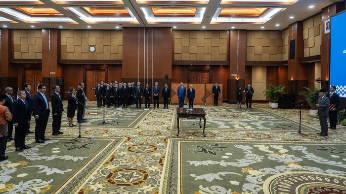Suasana pelantikan pejabat pimpinan tinggi pratama di Lingkungan Kementerian Keuangan di Kantor Kementerian Keuangan, Jakarta, Senin (21/9/2026). Kementerian Keuangan melantik sebanyak 14 pejabat pimpinan tinggi pratama dan pejabat pada Sekretariat Komite Stabilitas Sistem Keuangan di Lingkungan Kementerian Keuangan. ANTARA FOTO/Bayu Pratama S./nym.
