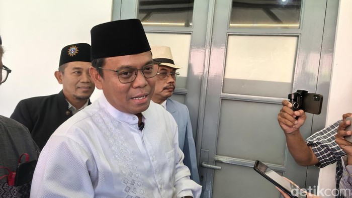 Penggugat ganti rugi Jaksa Agung RI, Sugi Nur Raharja alias Gus Nur, saat ditemui di Pengadilan Negeri Solo, Senin (21/9/2026).