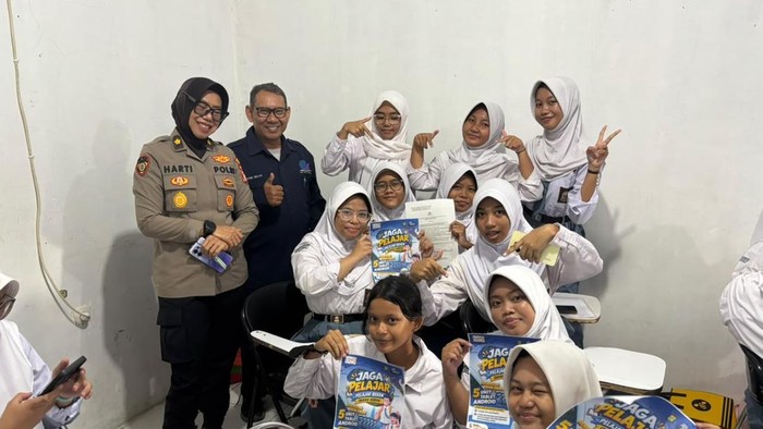 Polres Metro Bekasi Kota hadir di 126 SMK dalam program Bapak Asuh