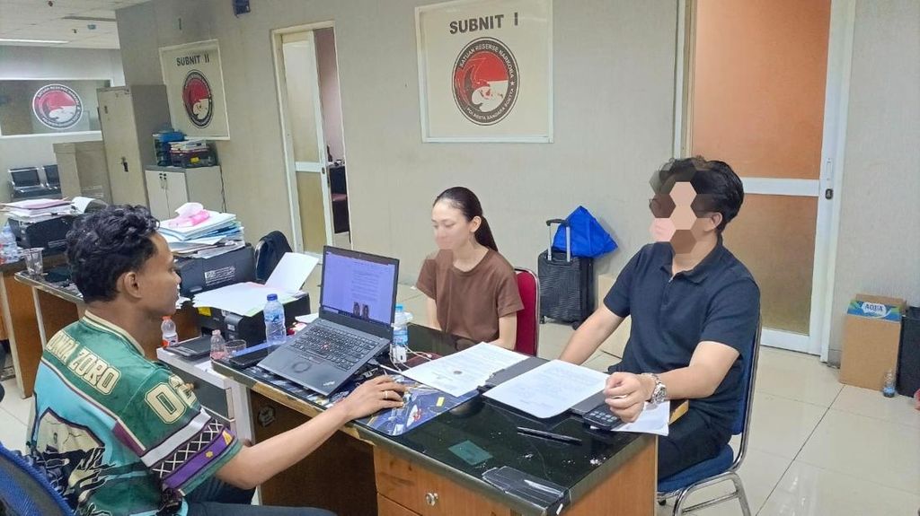 Jule Ditangkap Polisi, Andre Taulany Nikah Lagi