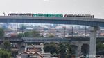 Promo Rp8, Warga Ramai Jajal Rute Baru LRT ke Manggarai